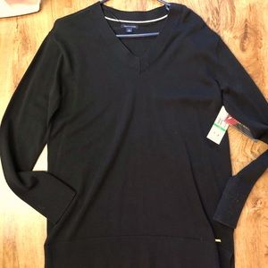 NWT! Women’s Tommy Hilfiger sweater